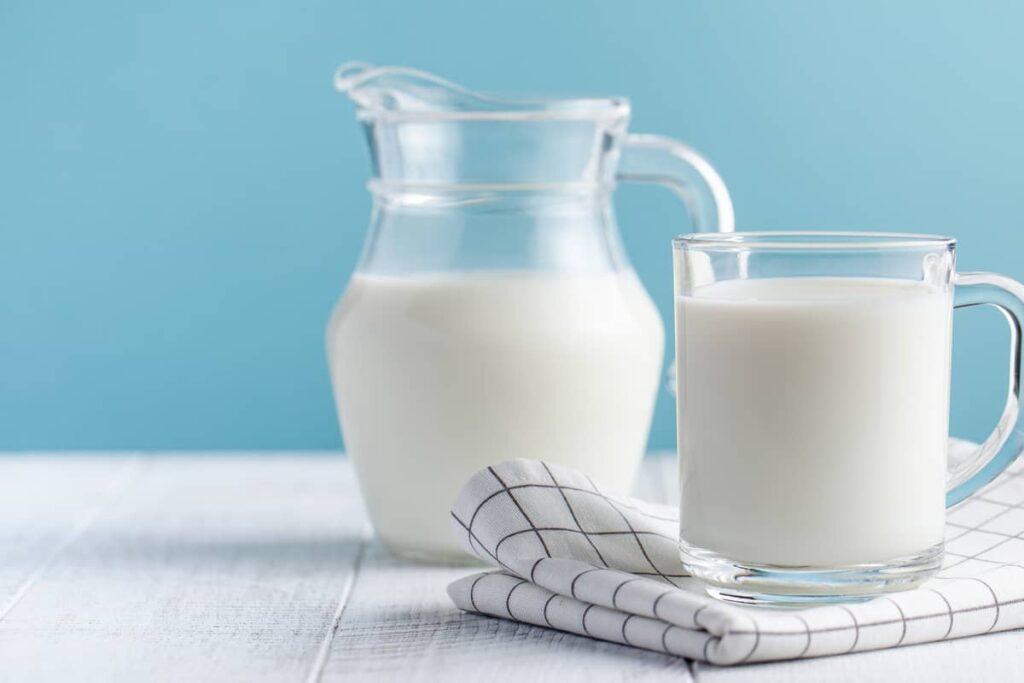 Milk can be homogeneous and heterogeneous mixture