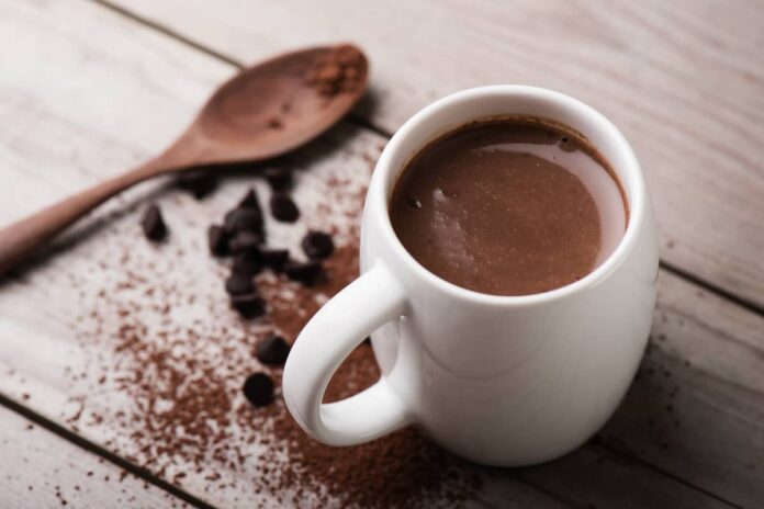 How Long to Microwave Milk for Hot Chocolate?