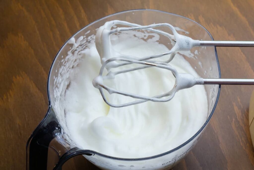 Beating cold egg whites won't give shine foamy cream