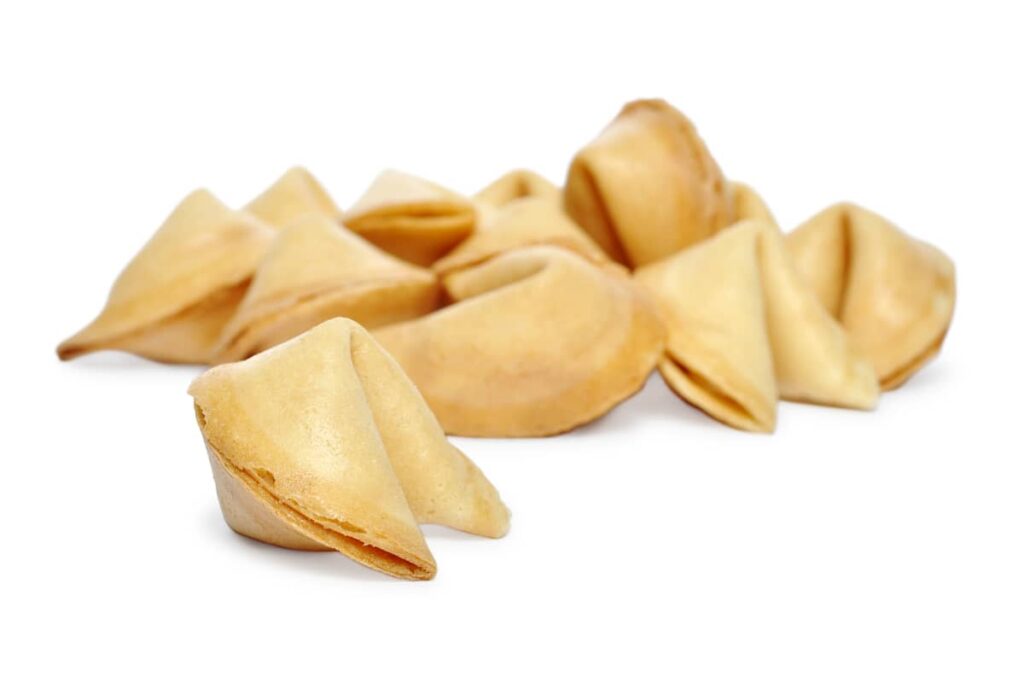 Fortune cookie contains 32 kcal per serving (8 grams)